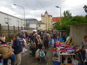 Foule vide grenier