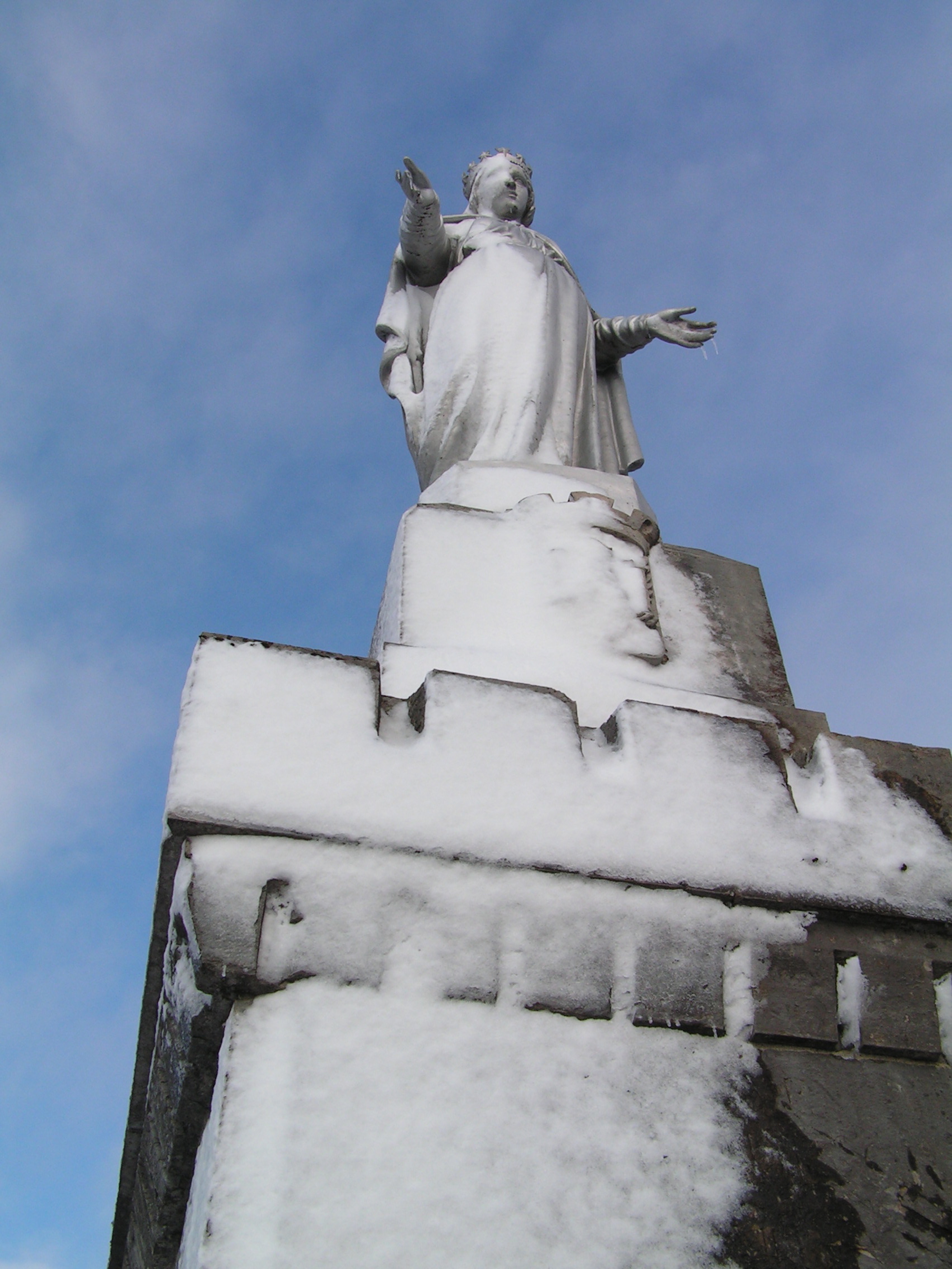 Vierge et neige