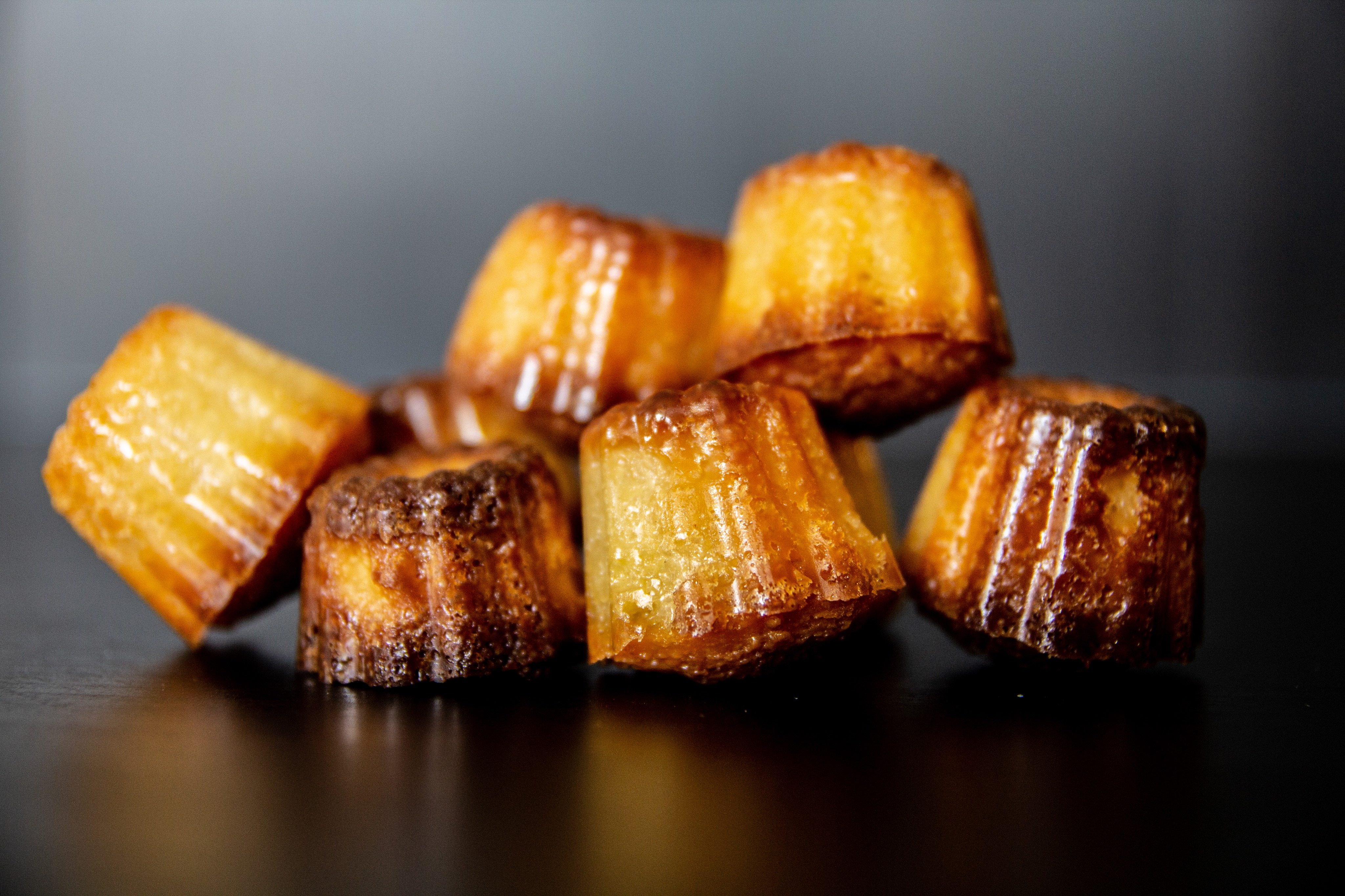 Canelés bordelais