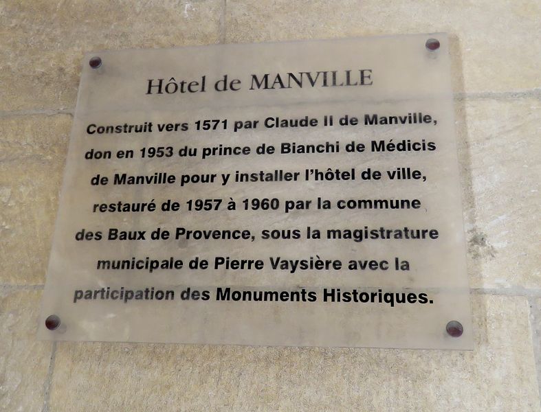 Baux 4 