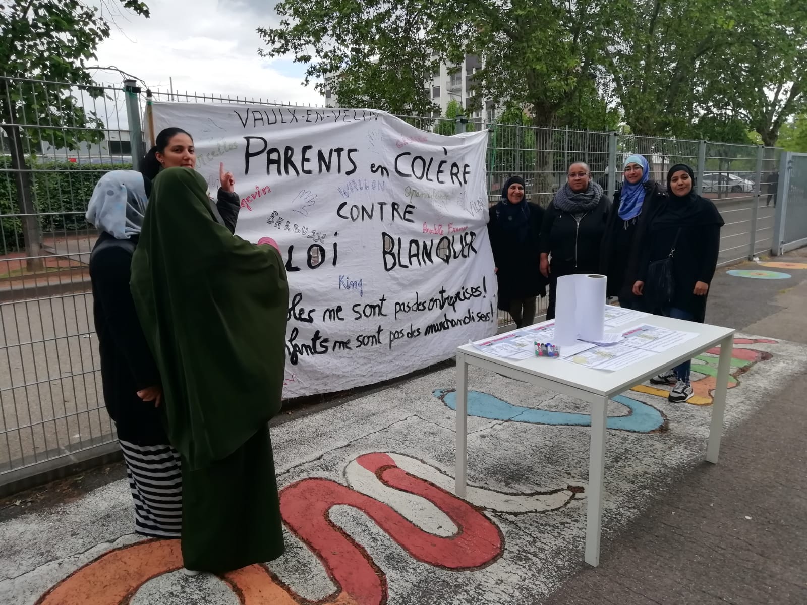 Stand informations ecole vilar 2 mai