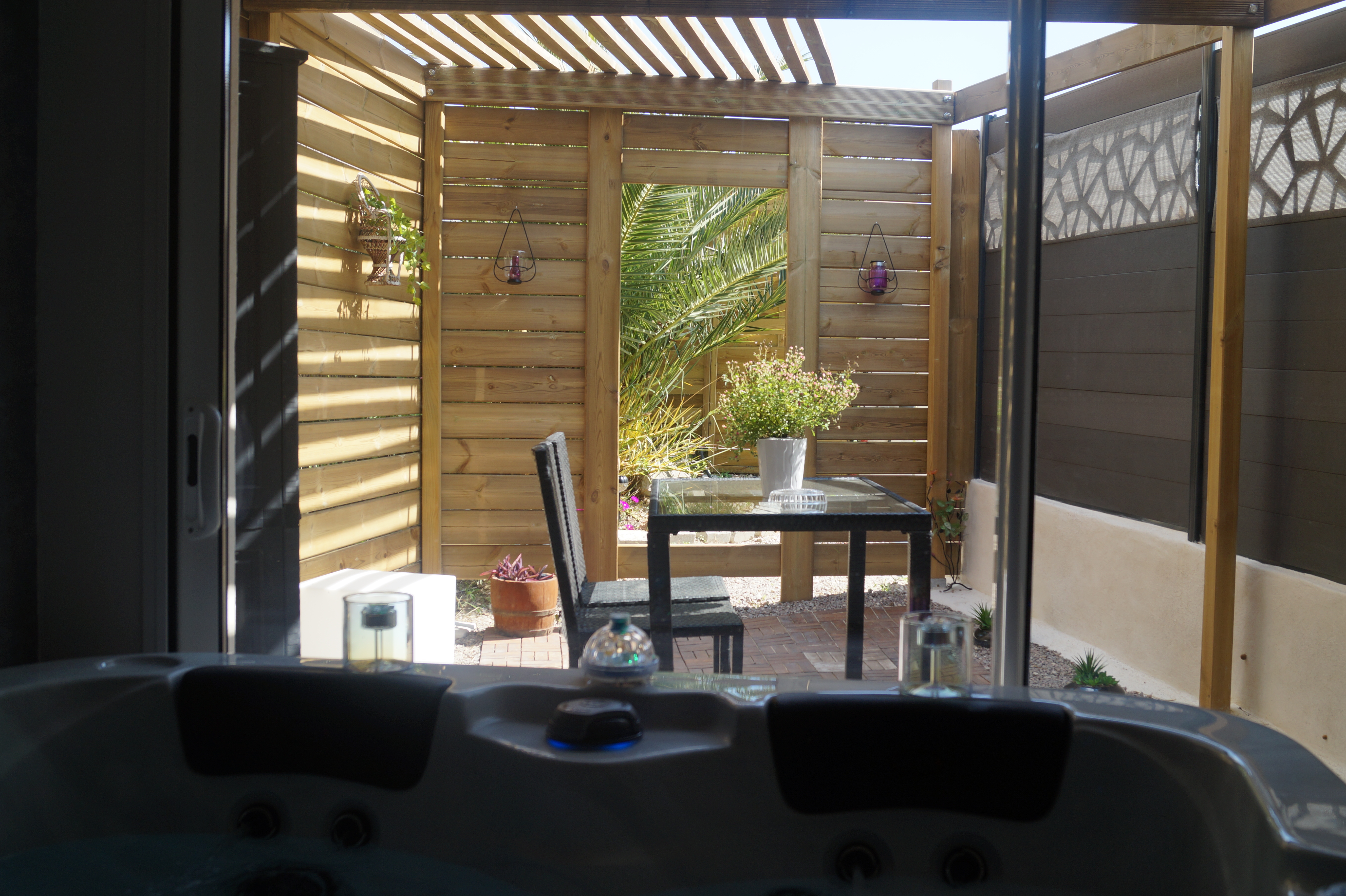Pergola jacuzzi jour derniere version