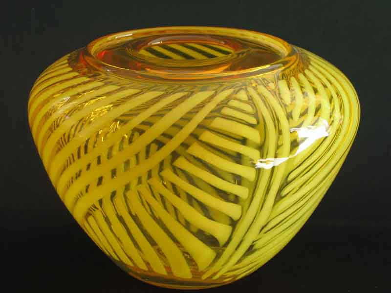 Petit vase referme jaune 12043 16
