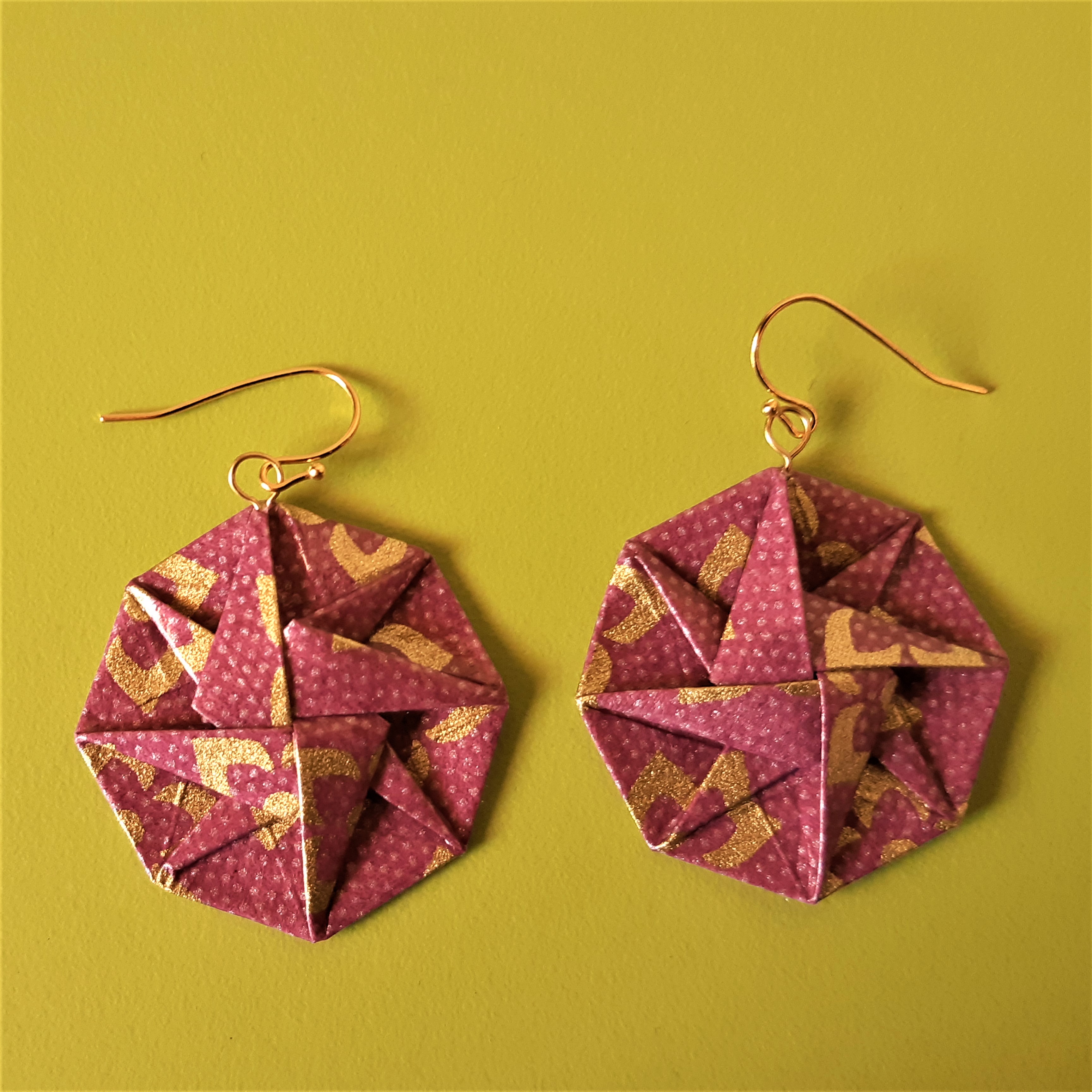 boucles d'oreille Tato, papier washi mauve et doré, 6€