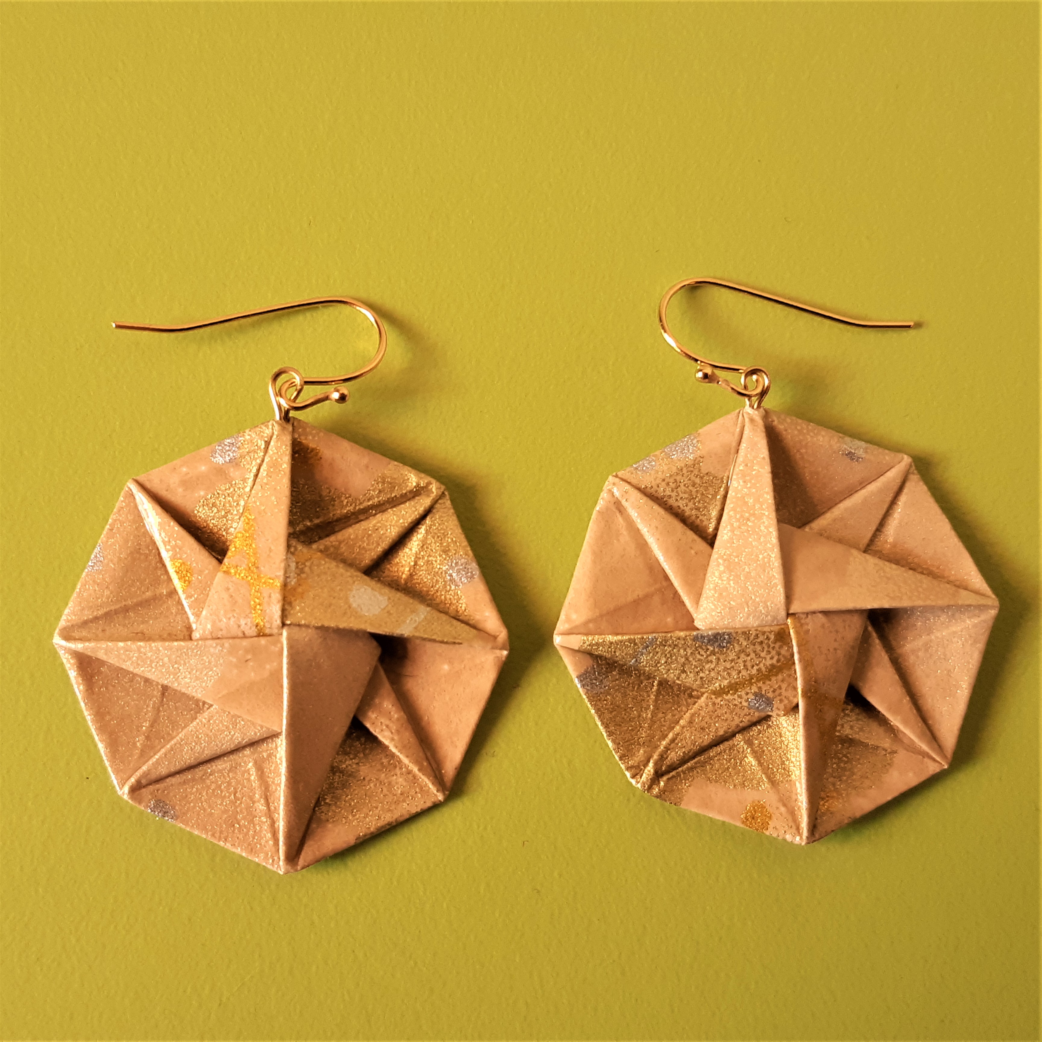 boucles d'oreille Tato, papier washi doré, 6€