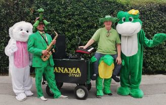 TORTMAN et les Tortues Swing - Animation Musicale déambulatoire - Musique déambulatoire, déambulation Musicale, Foires aux plantes, fêtes des jardins, les jardins fleuris, les jardins en fleurs, fêtes de la Châtaignes, Fêtes Provençales, Tortues Symboles de la Forêt Provençale, Fanfare, Battuccada, Penia, Orchestre Musical de Rues, 