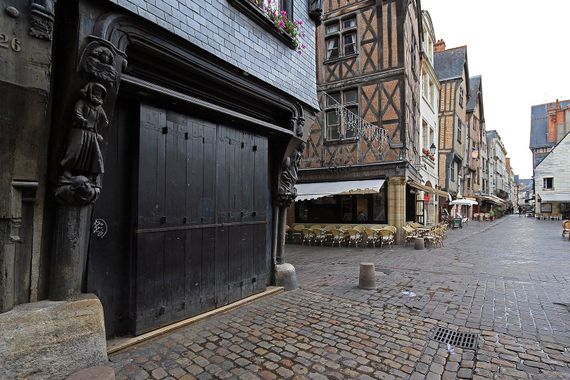 2014 tours place plumereau 012