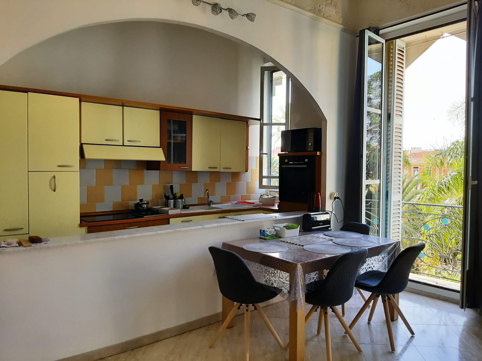 Cuisine depuis salon 2