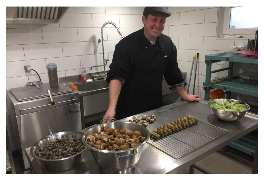 Michaël Meyer qui cuisinent les escargots Gros Gris