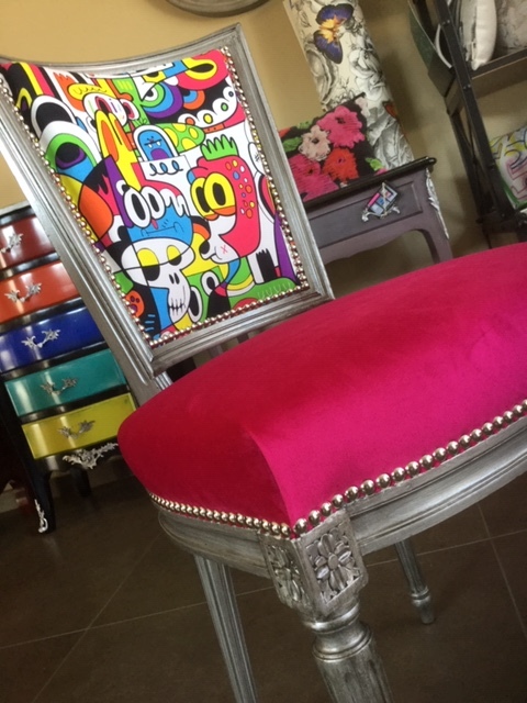 Relooking meuble 2 et fauteuil restauration mobilier tapissier decorateur bordeaux et saint medard en jalles atelier les renaissances