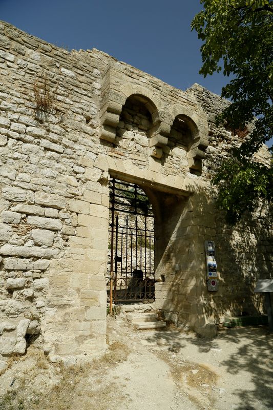 Entrechaux 8 