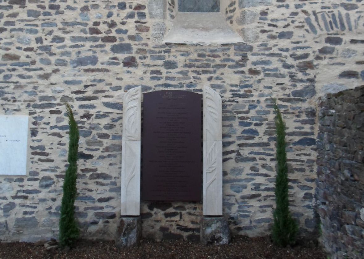 Monument in situ 1 format