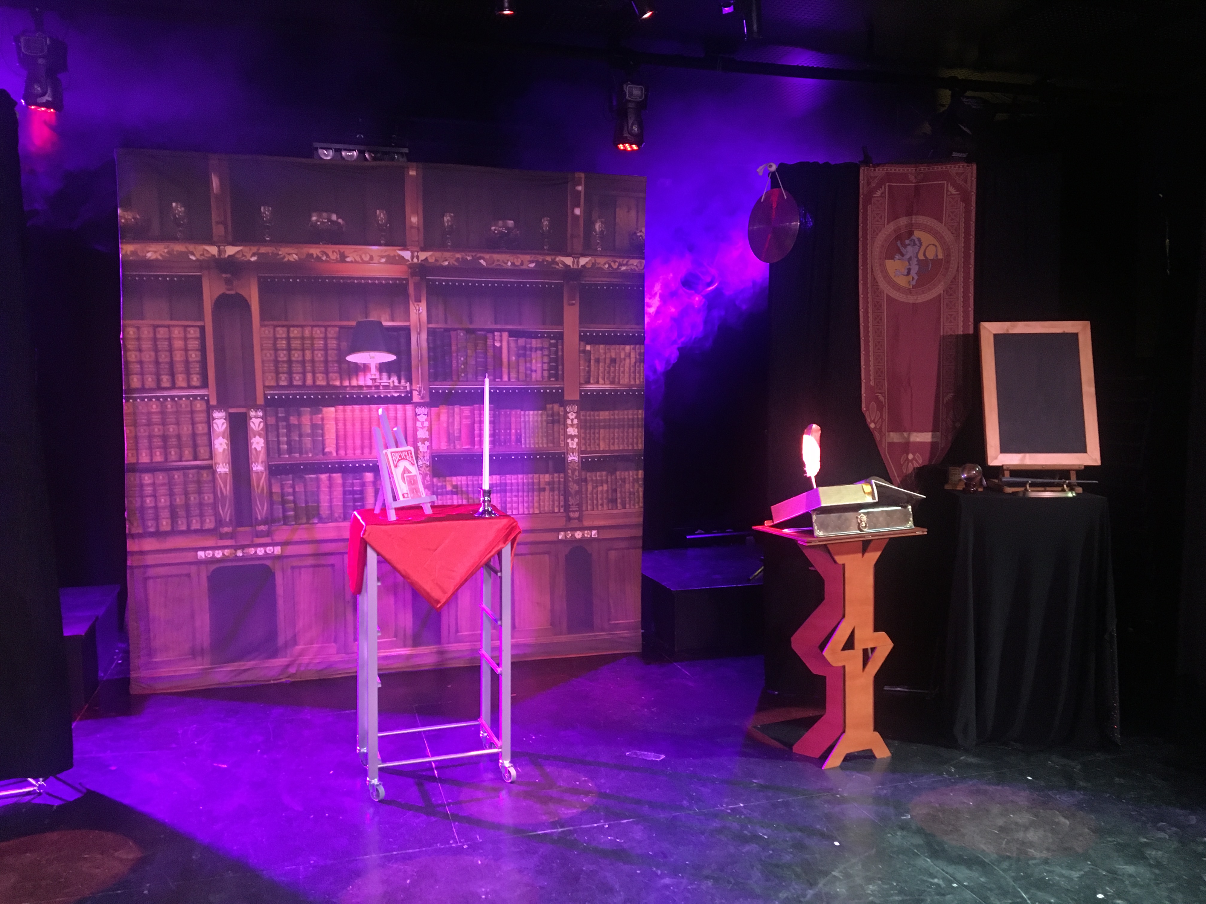 Le bureau des legende pierrafeu magic academie magicien bourgogne