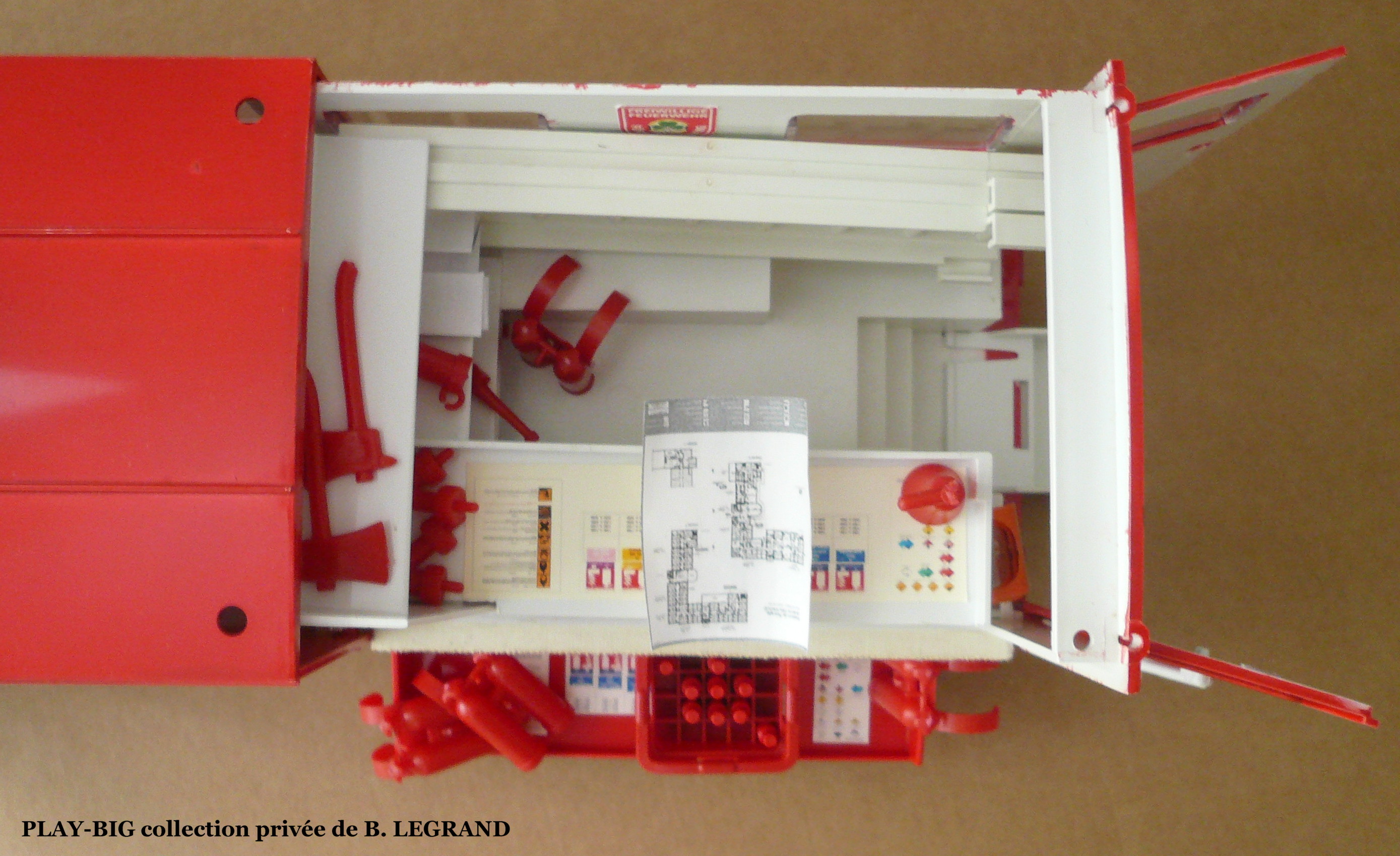 Les pompiers le camion commandement cp 2 3