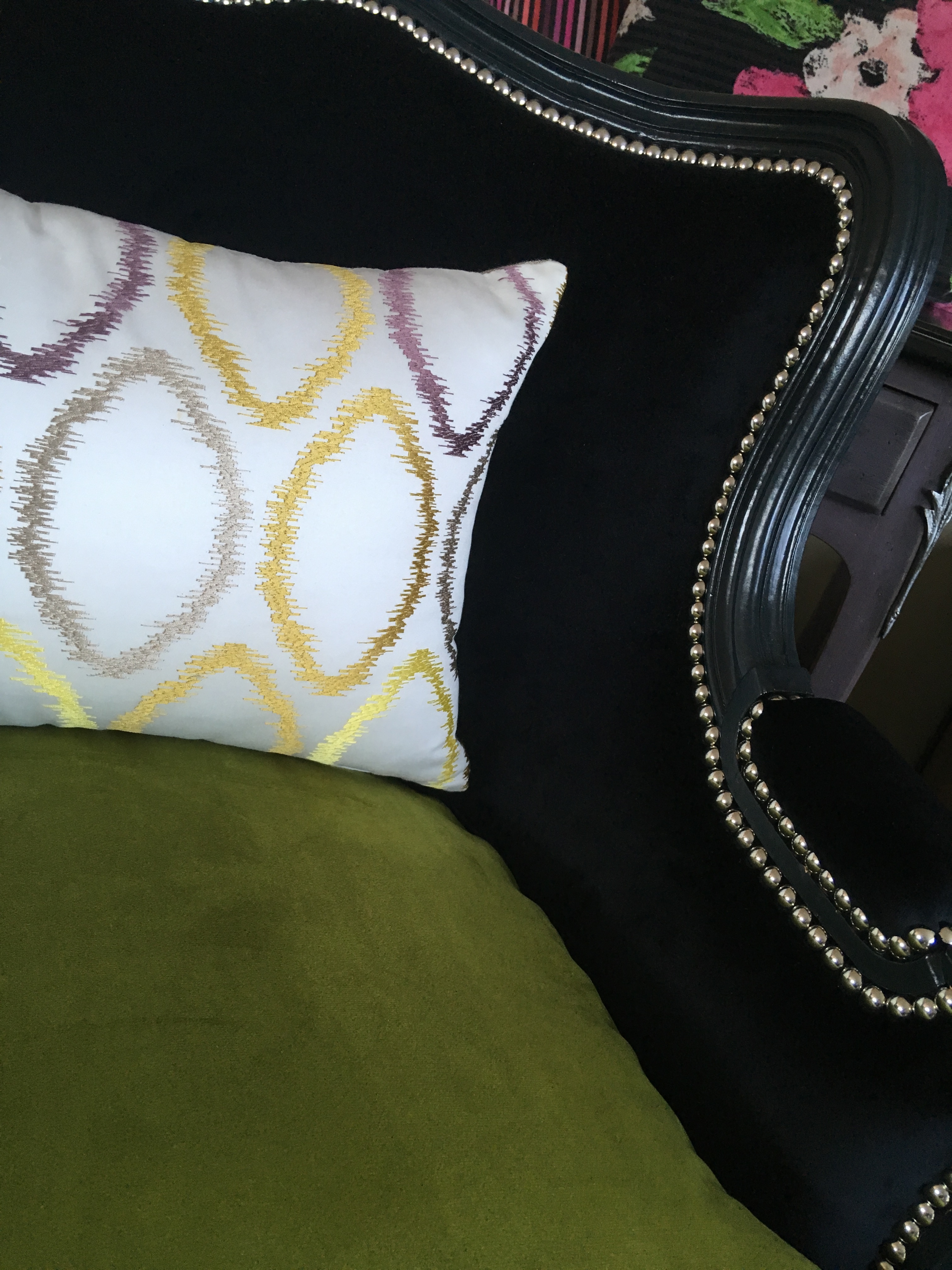 Relooking de meubles et fauteuil refection fauteuil tapissier decorateur bordeaux saint medard en jalles atelier les renaissances 5