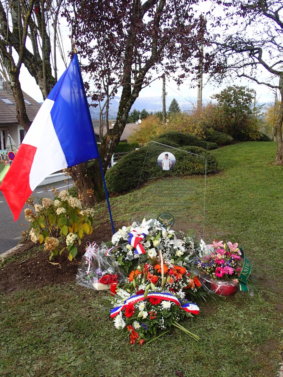 Inauguration d'une stèle en hommage à Alain BERTONCELLO