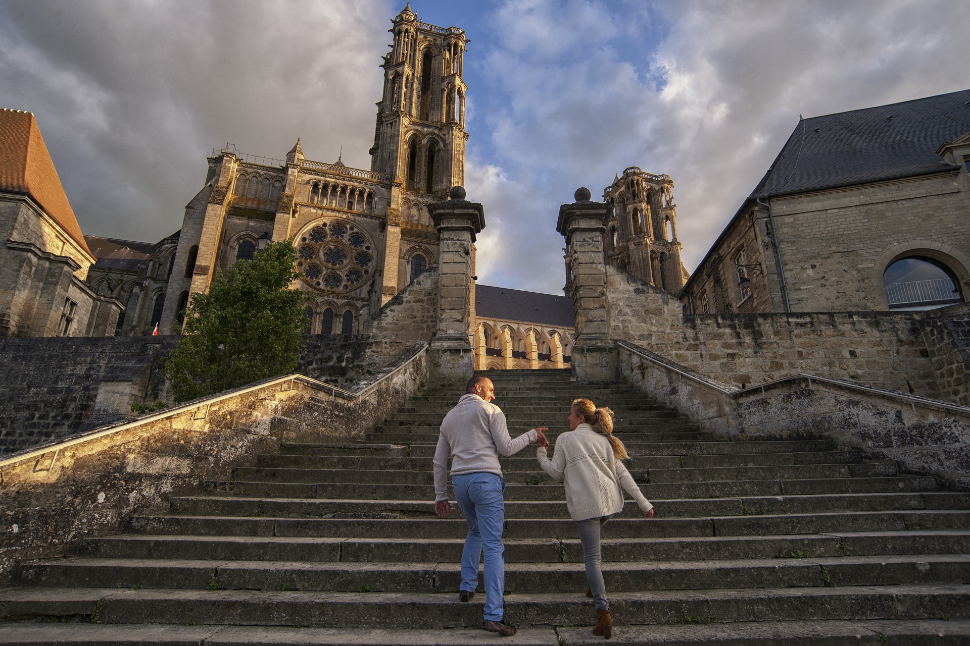 Cite medievale laon horizon bleu 13 