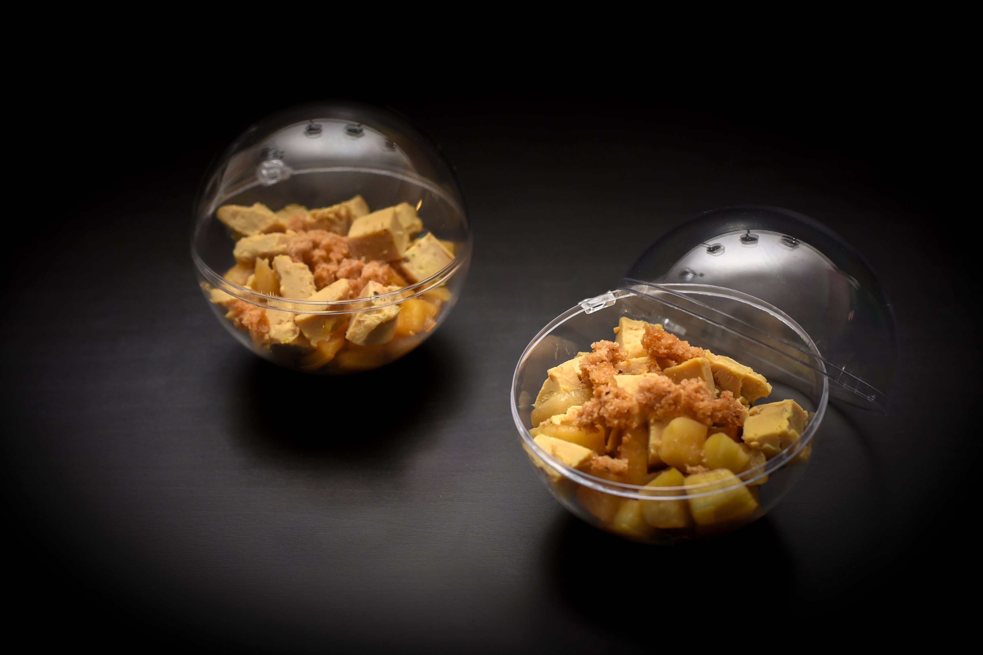 Boules de foie gras aux poires caramélisées