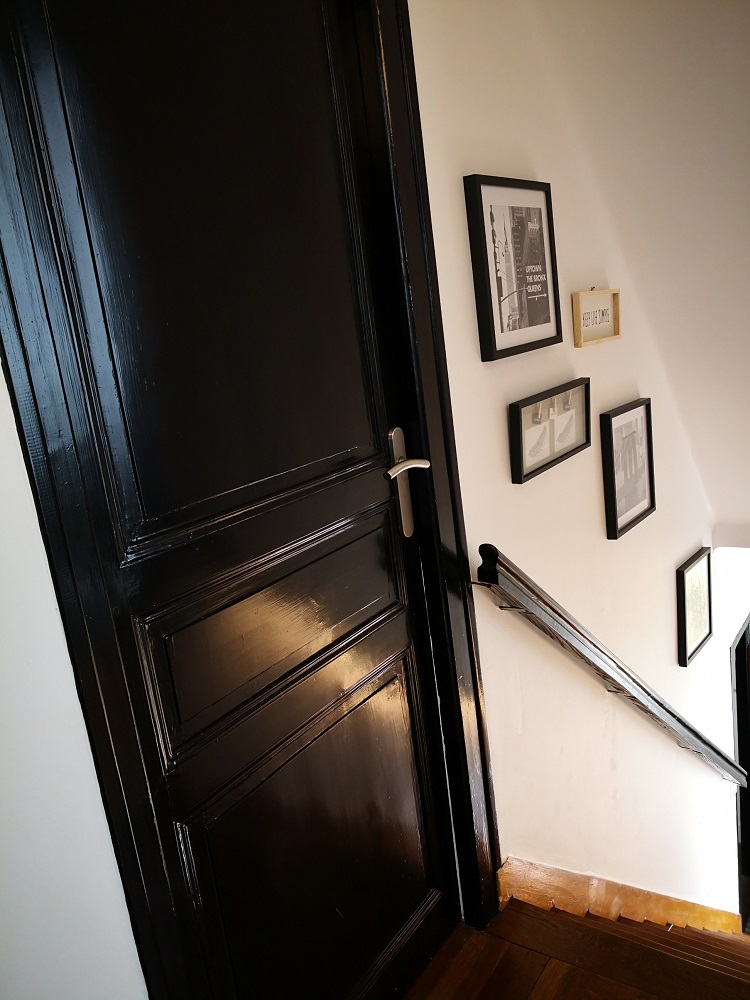Sangare peinture porte noire