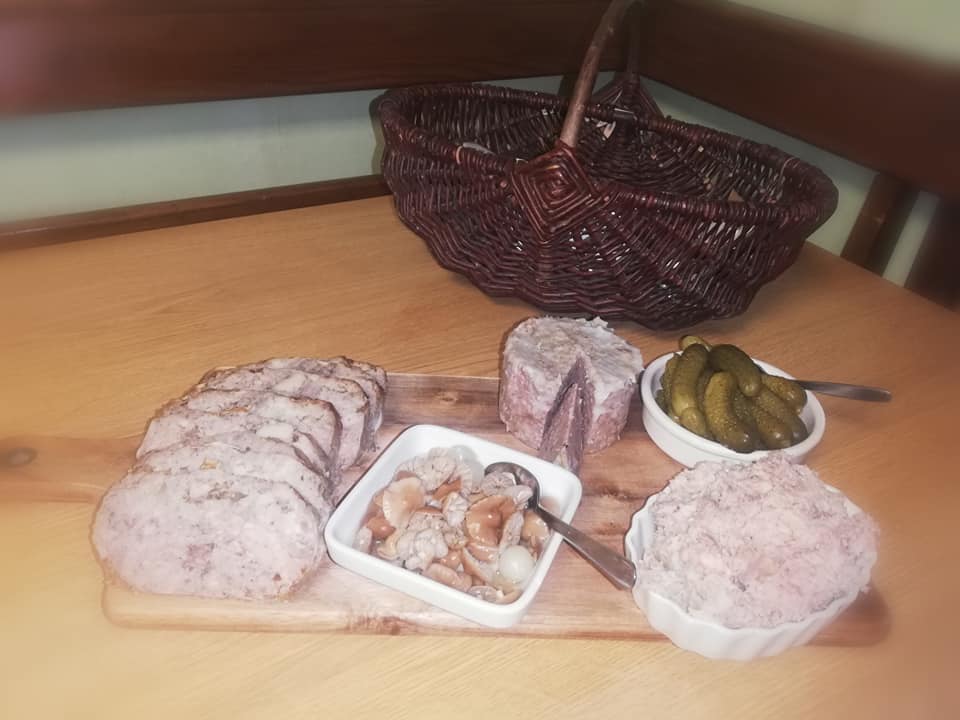 Plateau de charcuterie des chambres du saladou