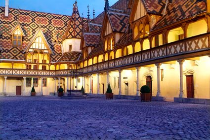 Cour interieure des hospices de beaune