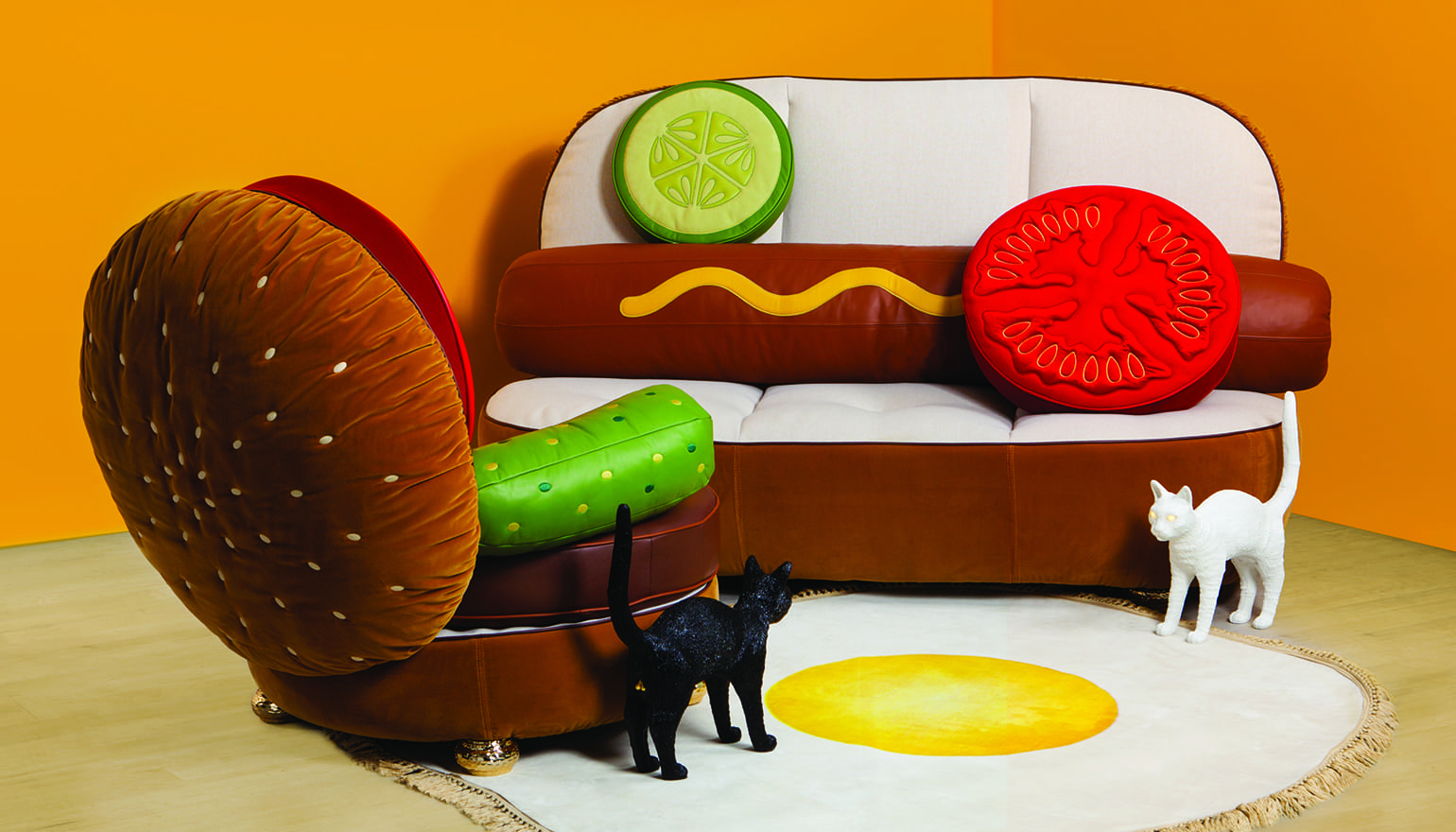 Fauteuil BURGER et canapé HOT DOG Seletti. Collection Hot Dog Sofa & Burger Chair. Design Studio Job