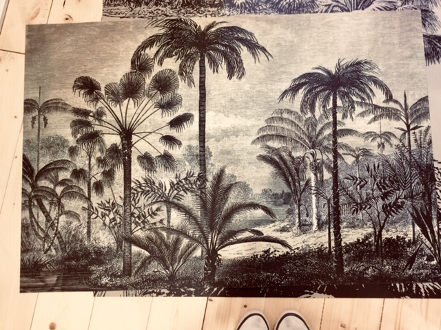 Collection tapis vinyle Pôdevache : Trésor
Dimensions : 49,5 X 83cm/ 66X99cm/ 99X150cm / 139X198cm ou 198X285cm
