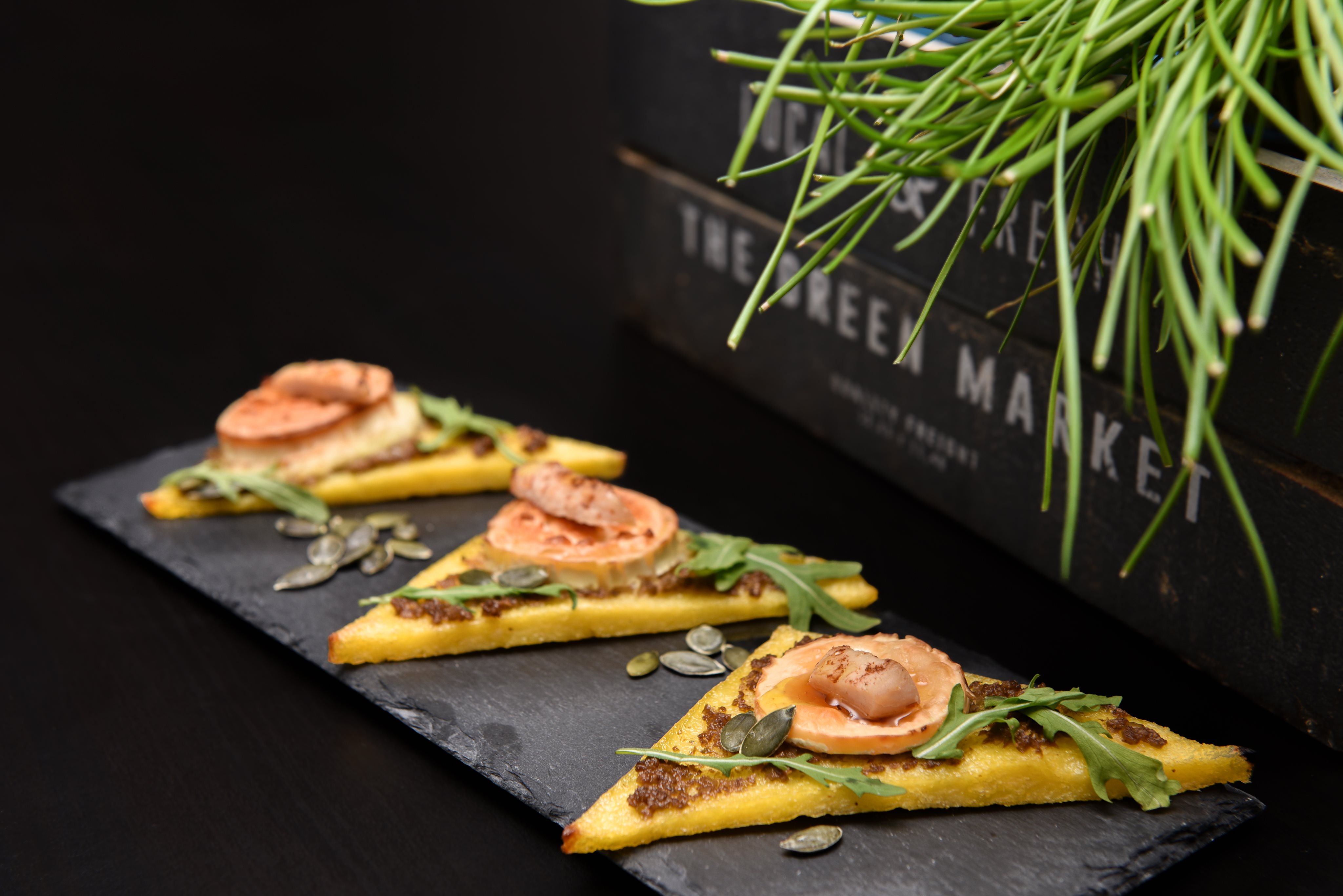 Chèvre chaud sur tartine de polenta