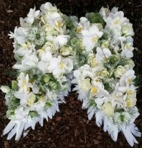 Fleurs funerailles ailes ange