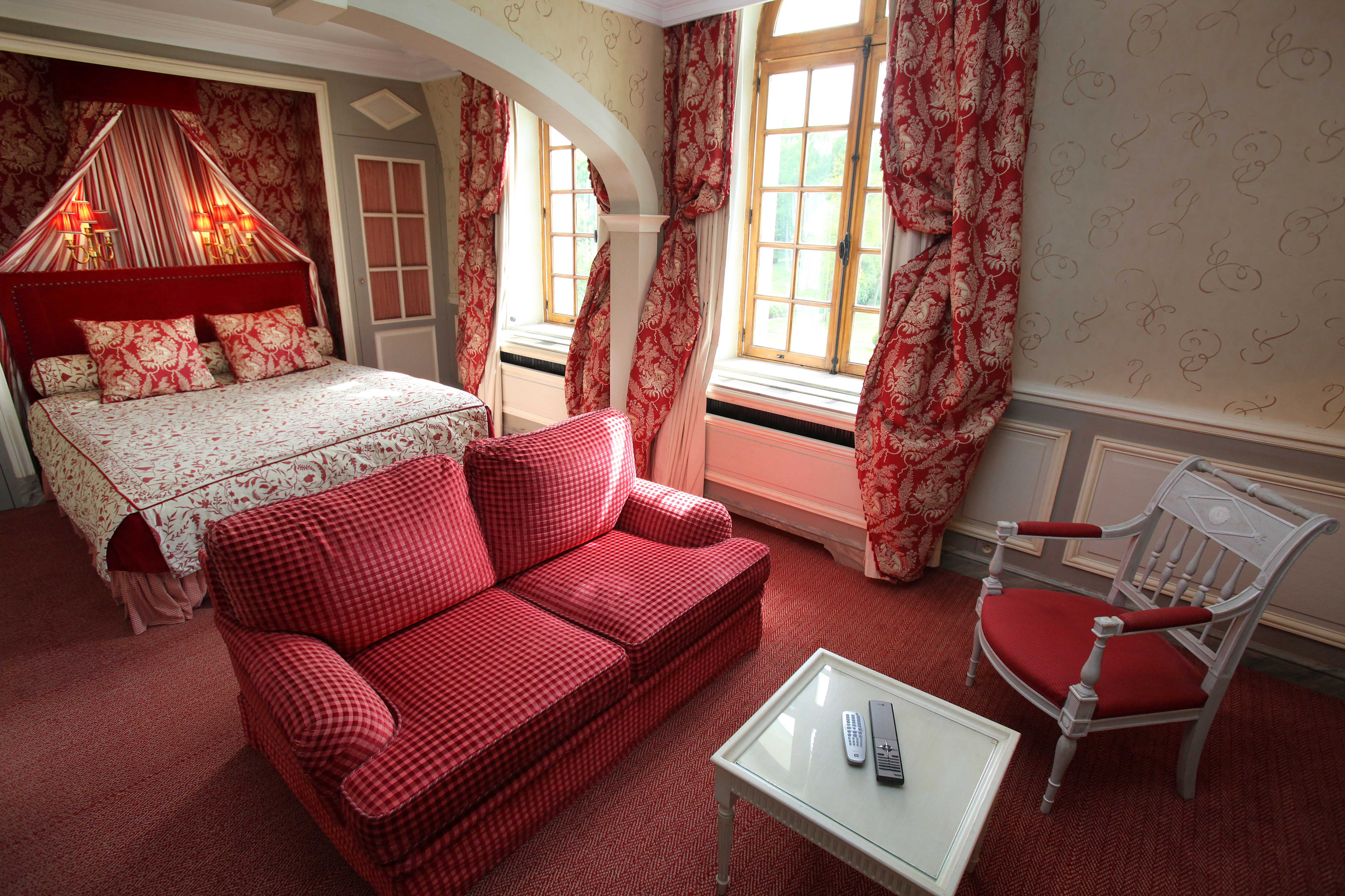 Courcelles chateau h balesse 2 min