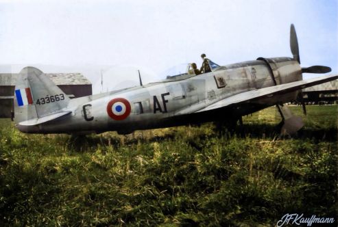 P 47D 30 III 6 Roussillon meeting de Grenoble 1945 W