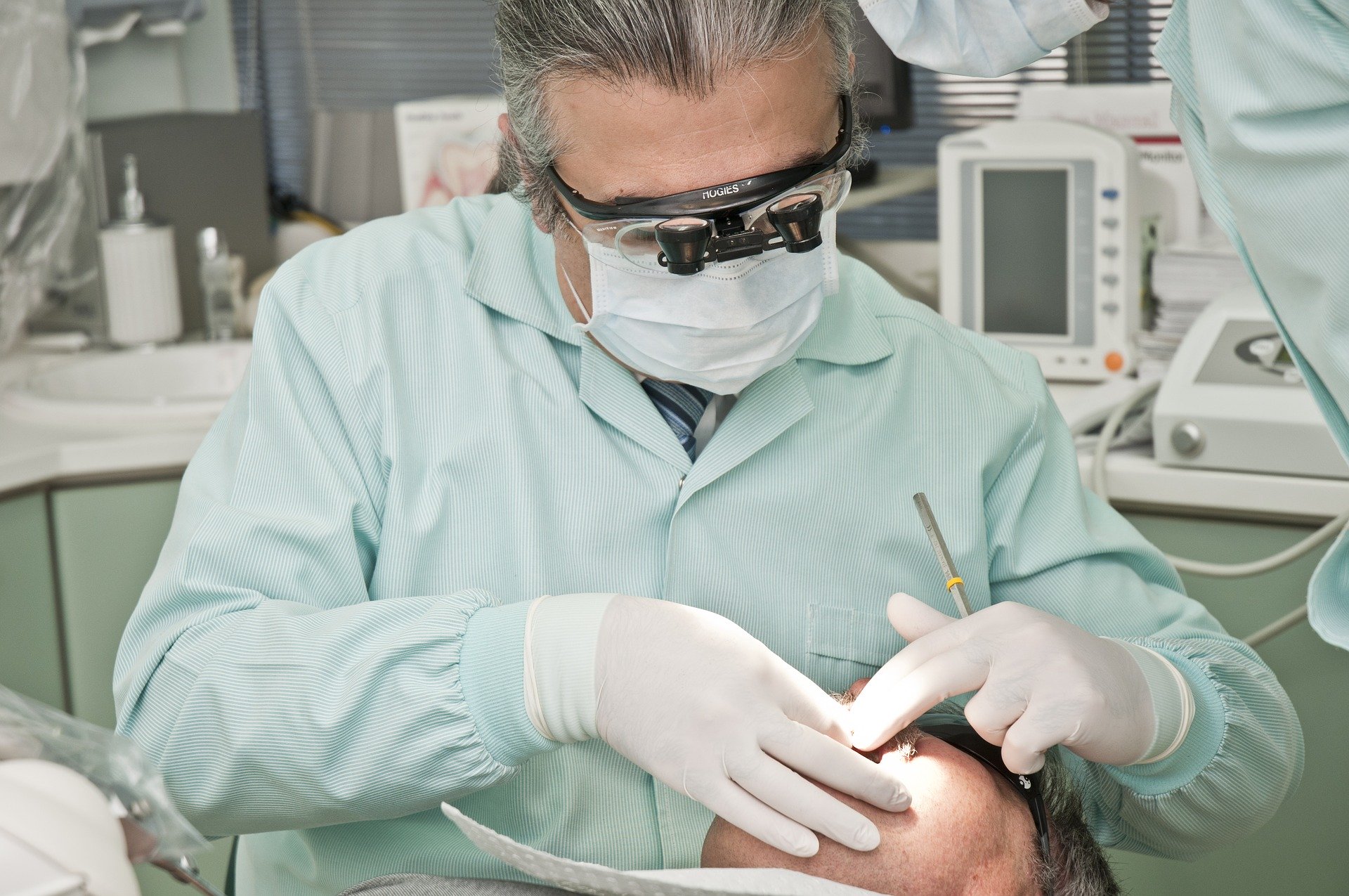 Dentist 2530990 1920