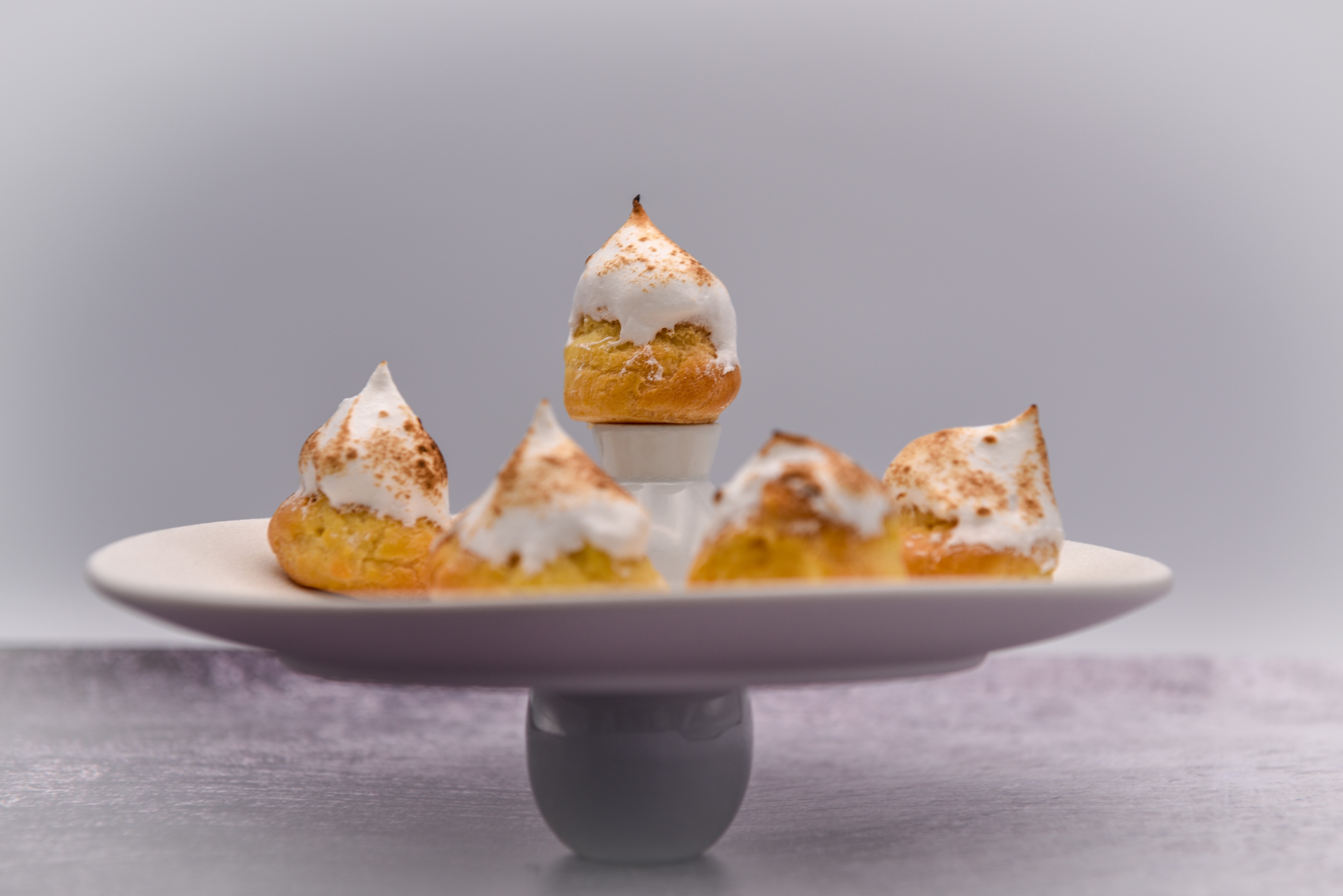 Choux au citron meringués