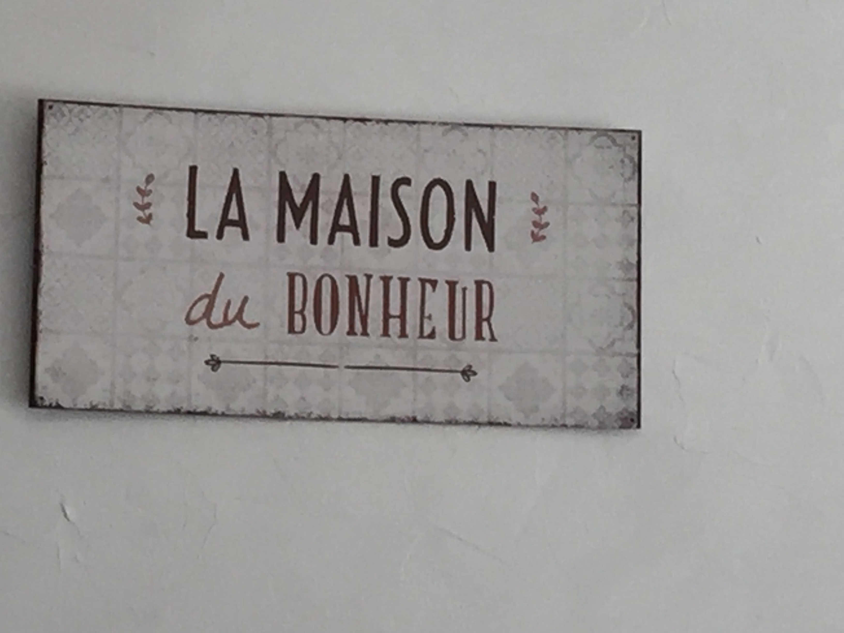Fermemaisondubonheur