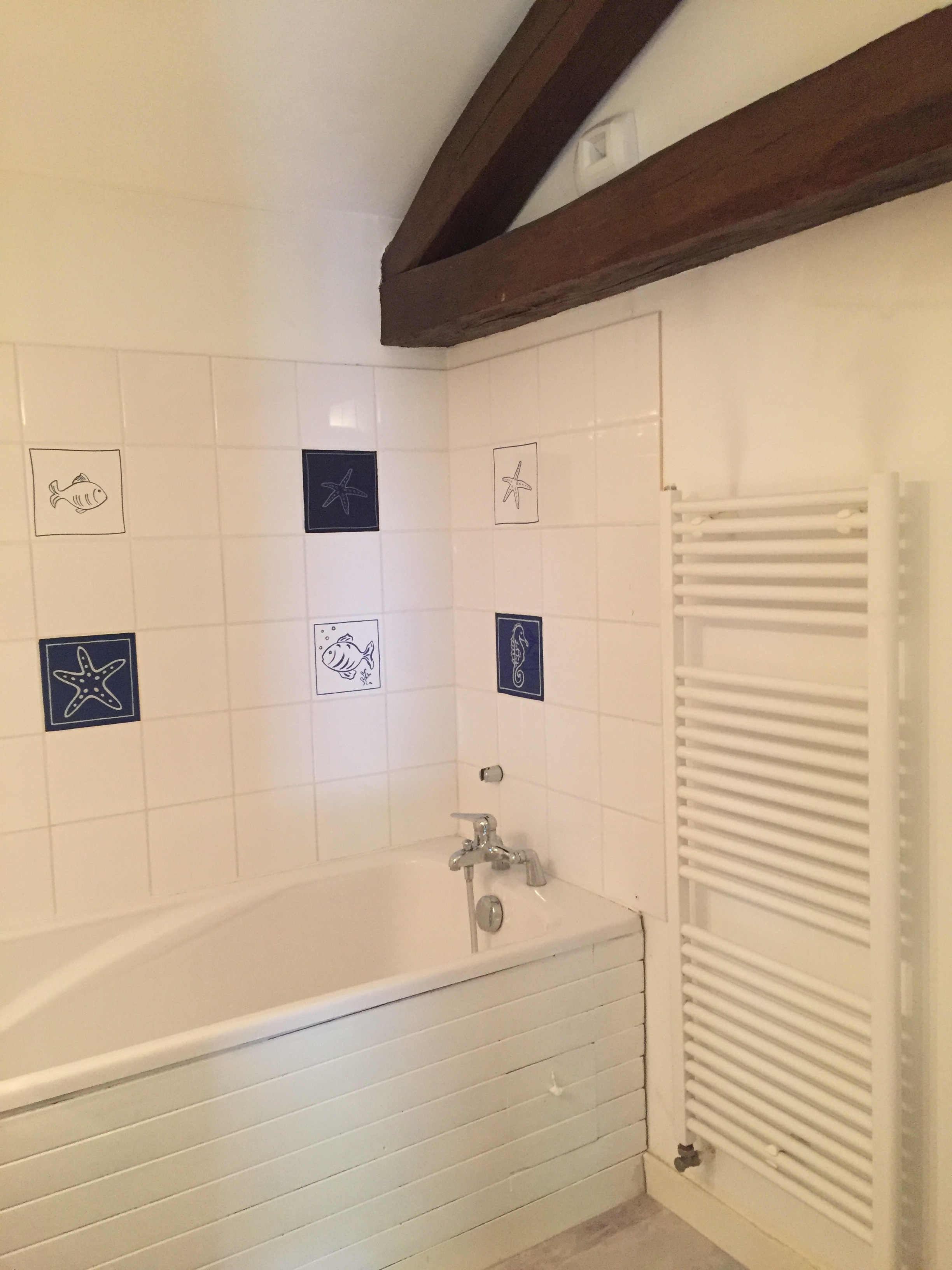 Fermesallebains2