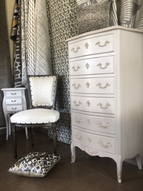Relooking meuble refection restauration fauteuils chaises canapes en gironde bordeaux medoc saint medard en jalles tapissier decorateur atelier3