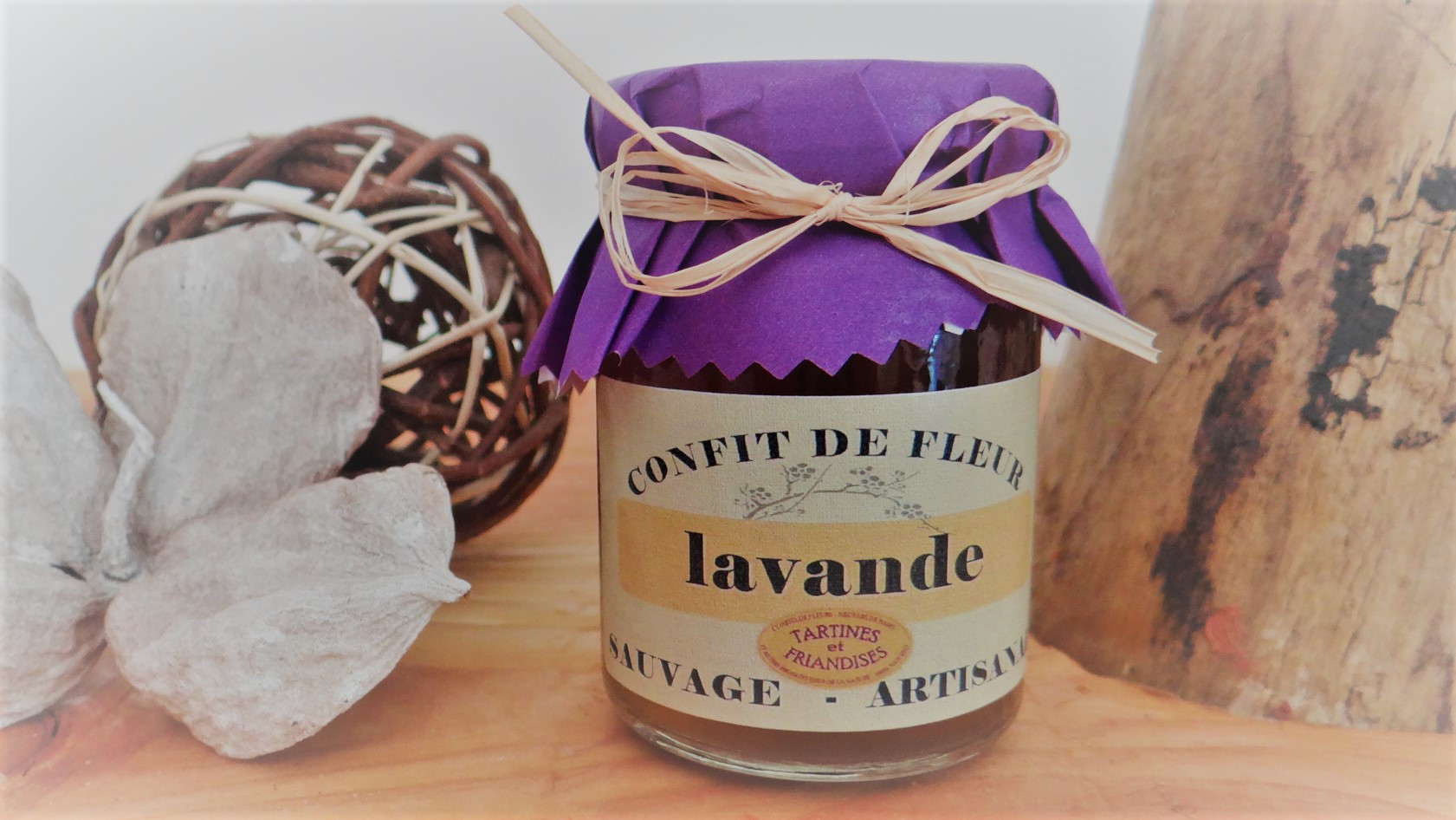 Confit de fleur de Lavande - Cueillette, fabrication et mise en pot par Tartines et Friandises