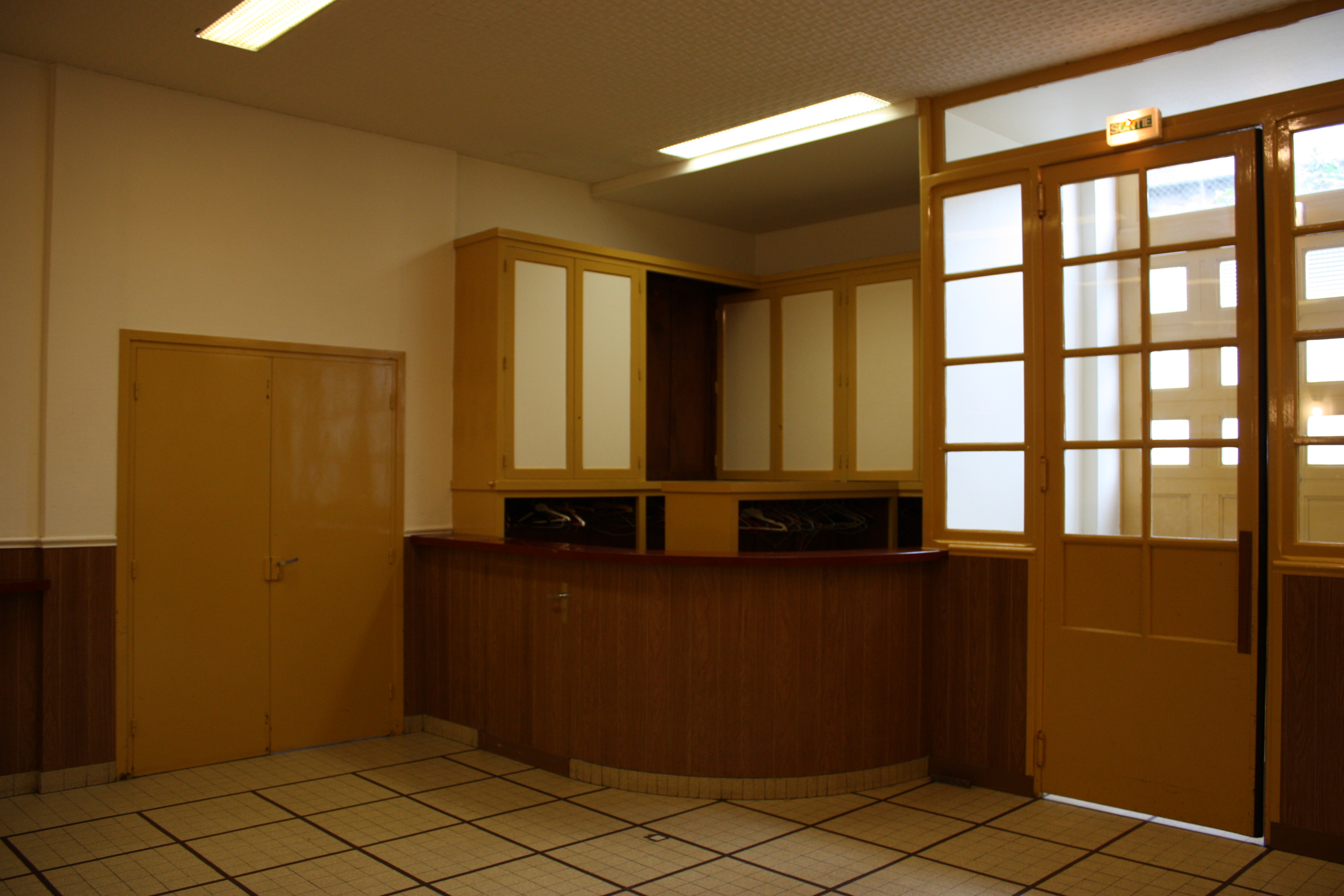 Vestiaires salle fetes percy