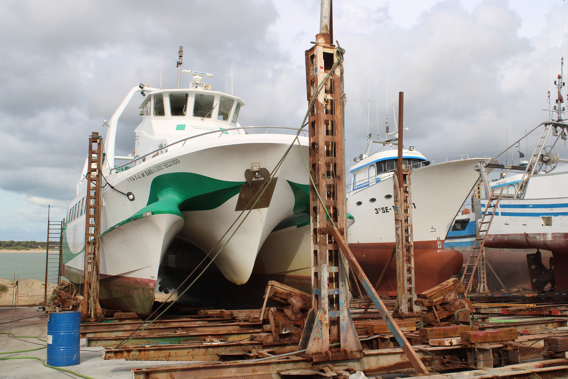 Catamaran 4575185 1920