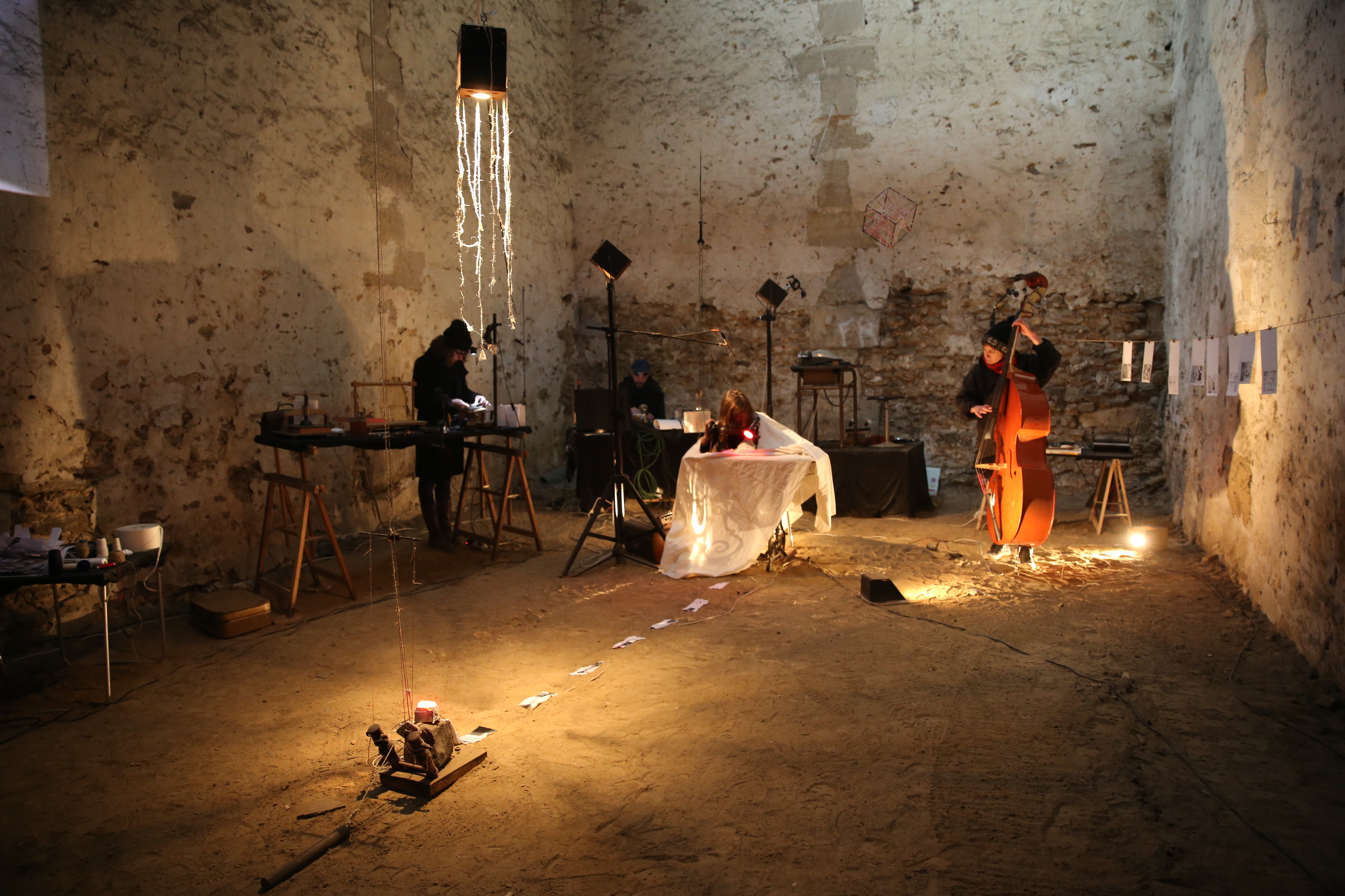 Discontinu, performance collective, Ferme Cavan ocotbre 2015