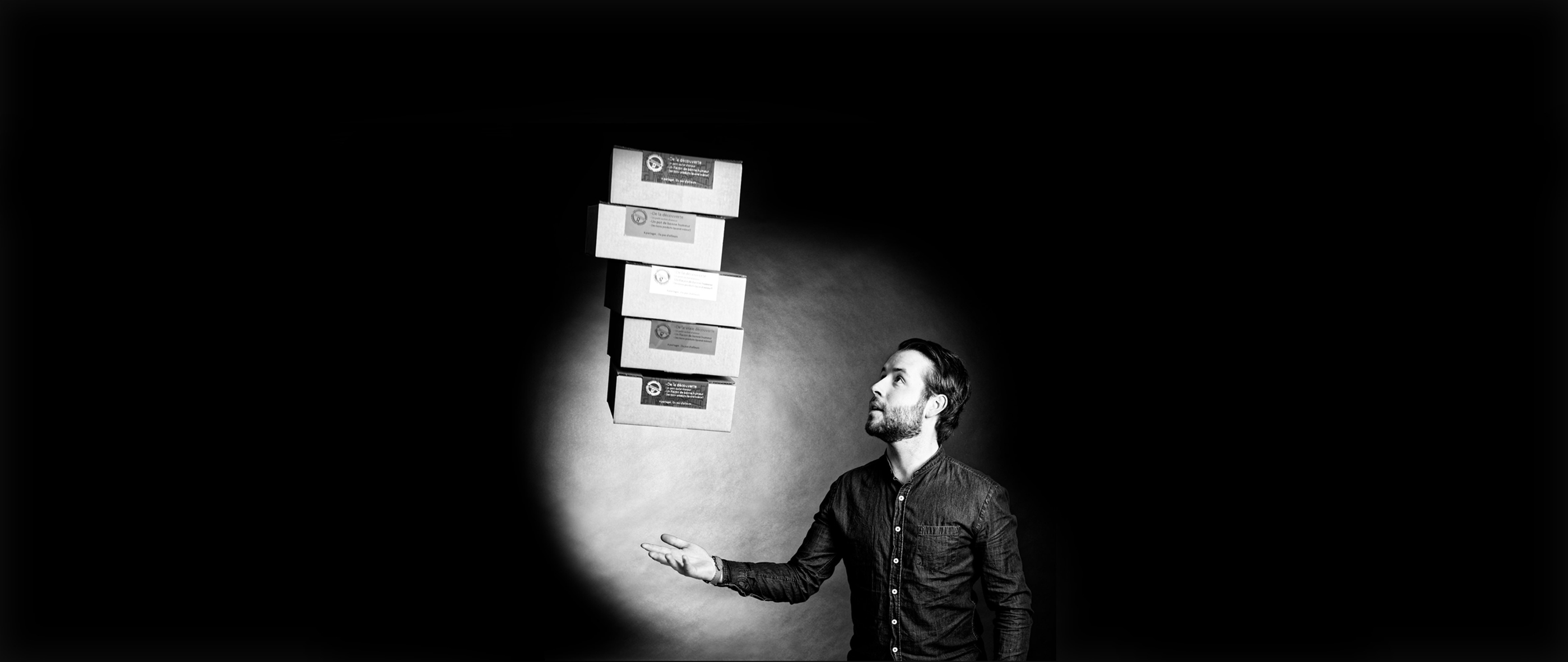 S jete de box fond noir mail