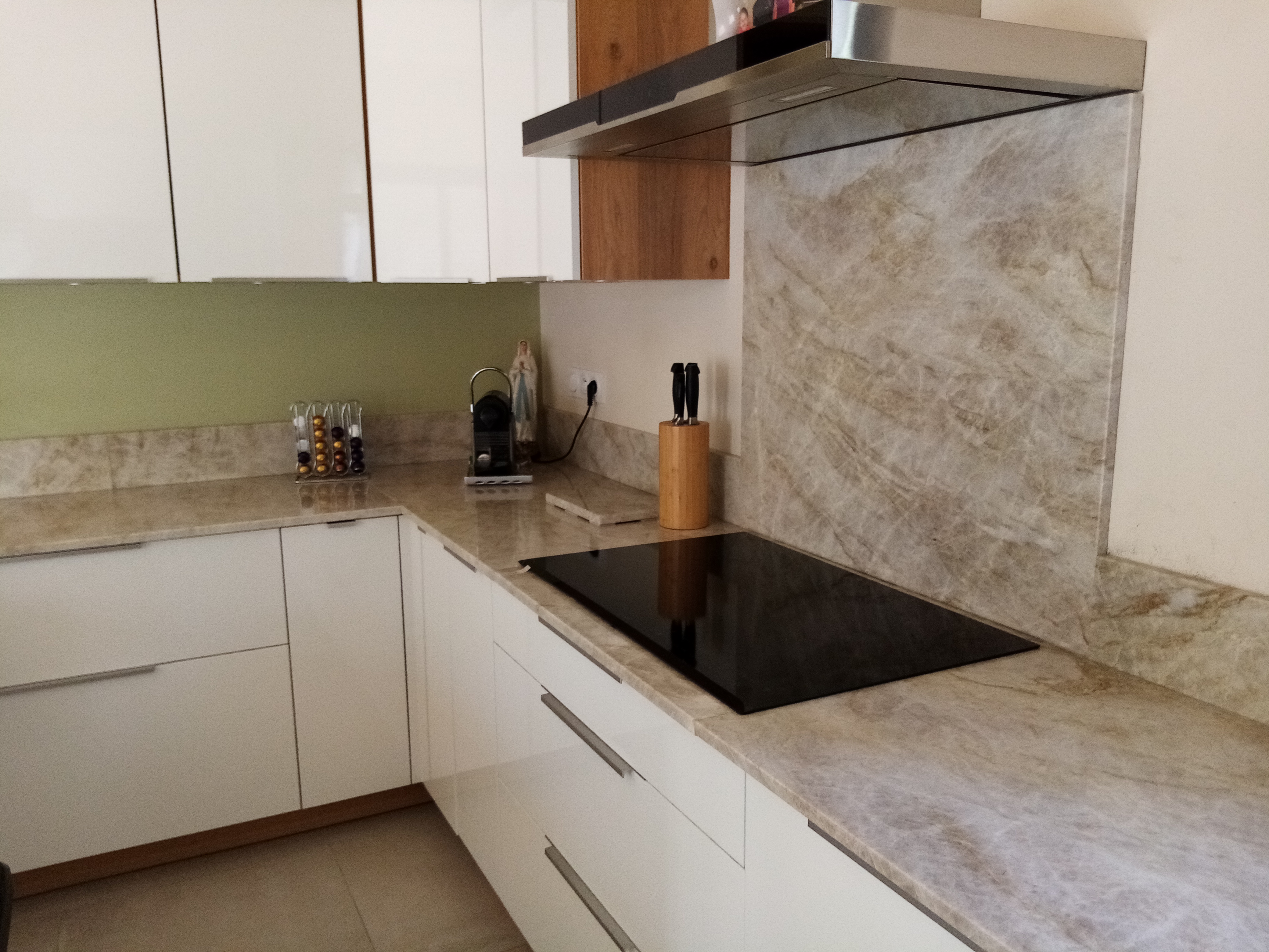 Plan de travail de cuisine taj mahal 20 mm plaque cuisson quartzite