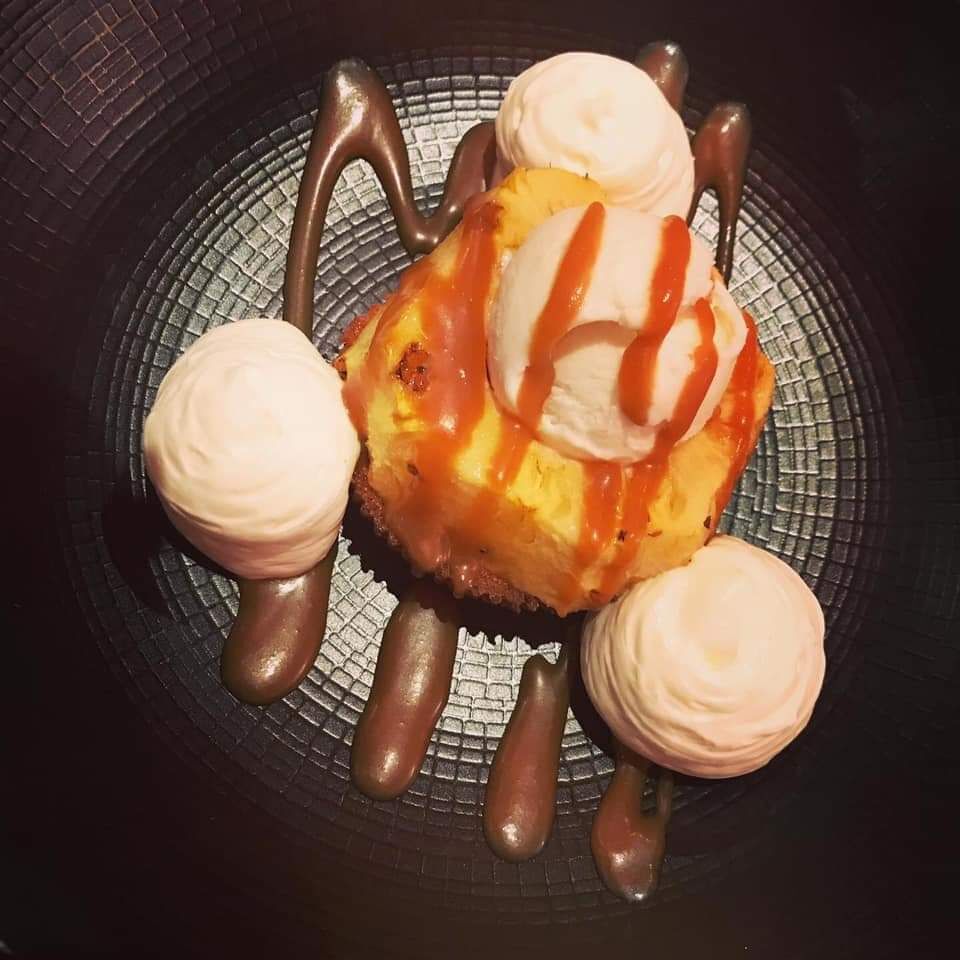 Financier a la noix de coco et ananas roti glace coco