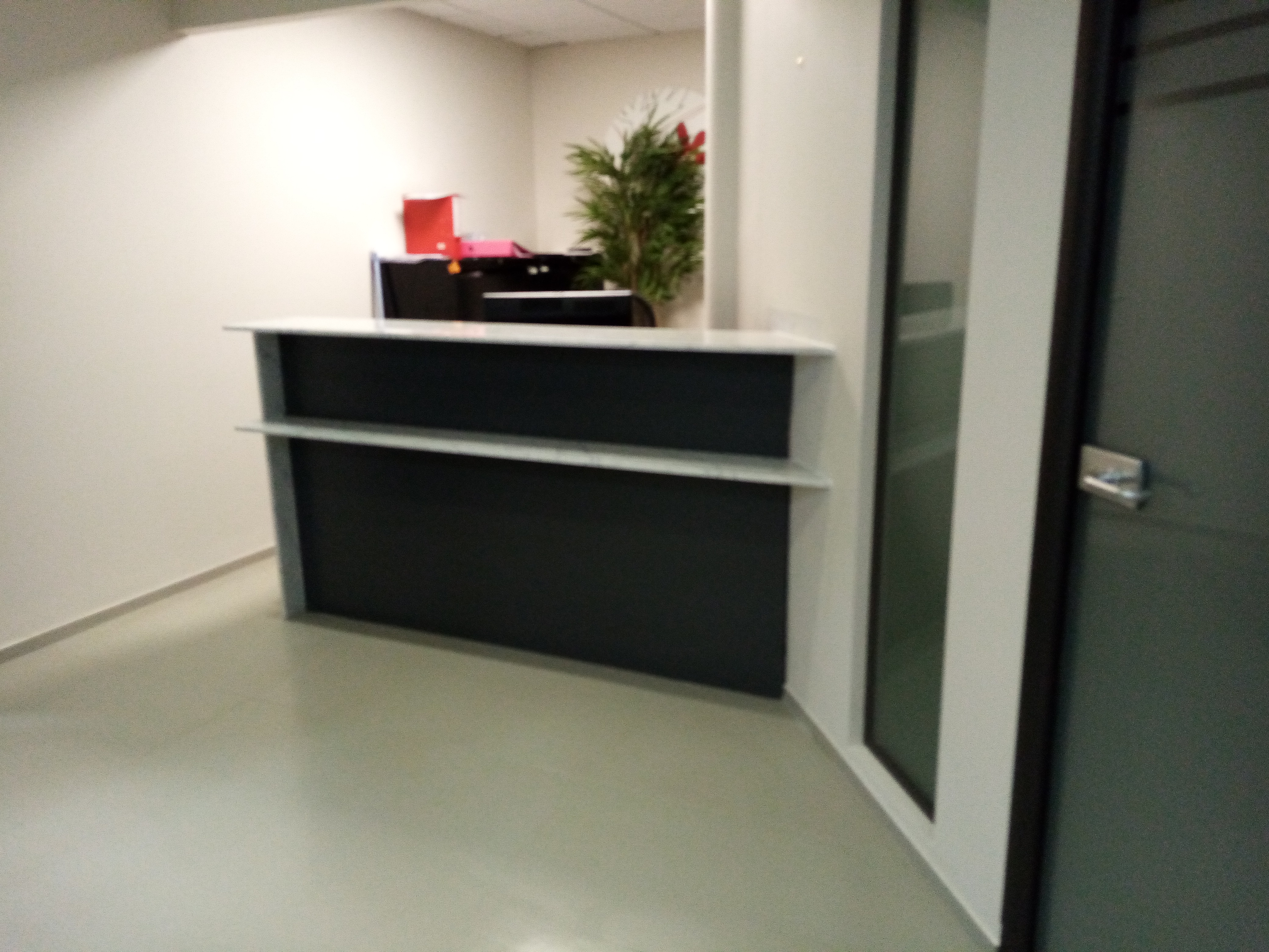 Renovation banque en marbre carrare 20 mm apres 2