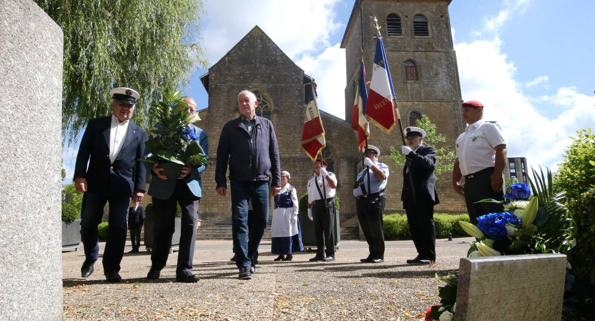 Briey-ceremonie-aux-marins005