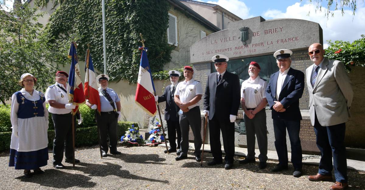 Briey-ceremonie-aux-marins010