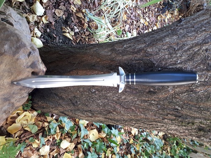 Dague ebene 3