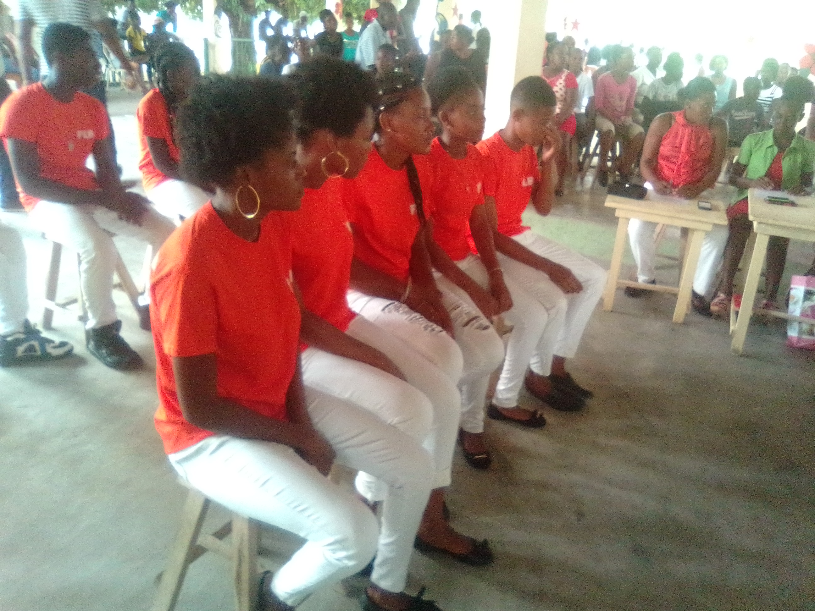 PROMMME D´ACTIVITES SOCIOCULTURELLES ORGANISEES AU PROFIT DES JEUNES DE LA COMMUNAUTE.