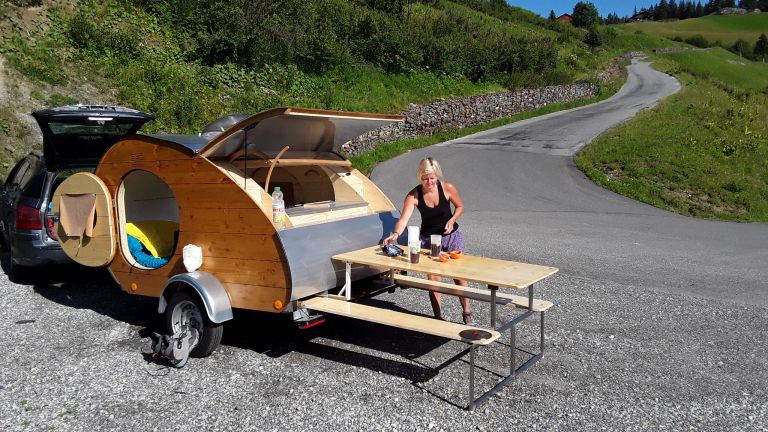 Teardrop
Mini Caravane
Concept Table
