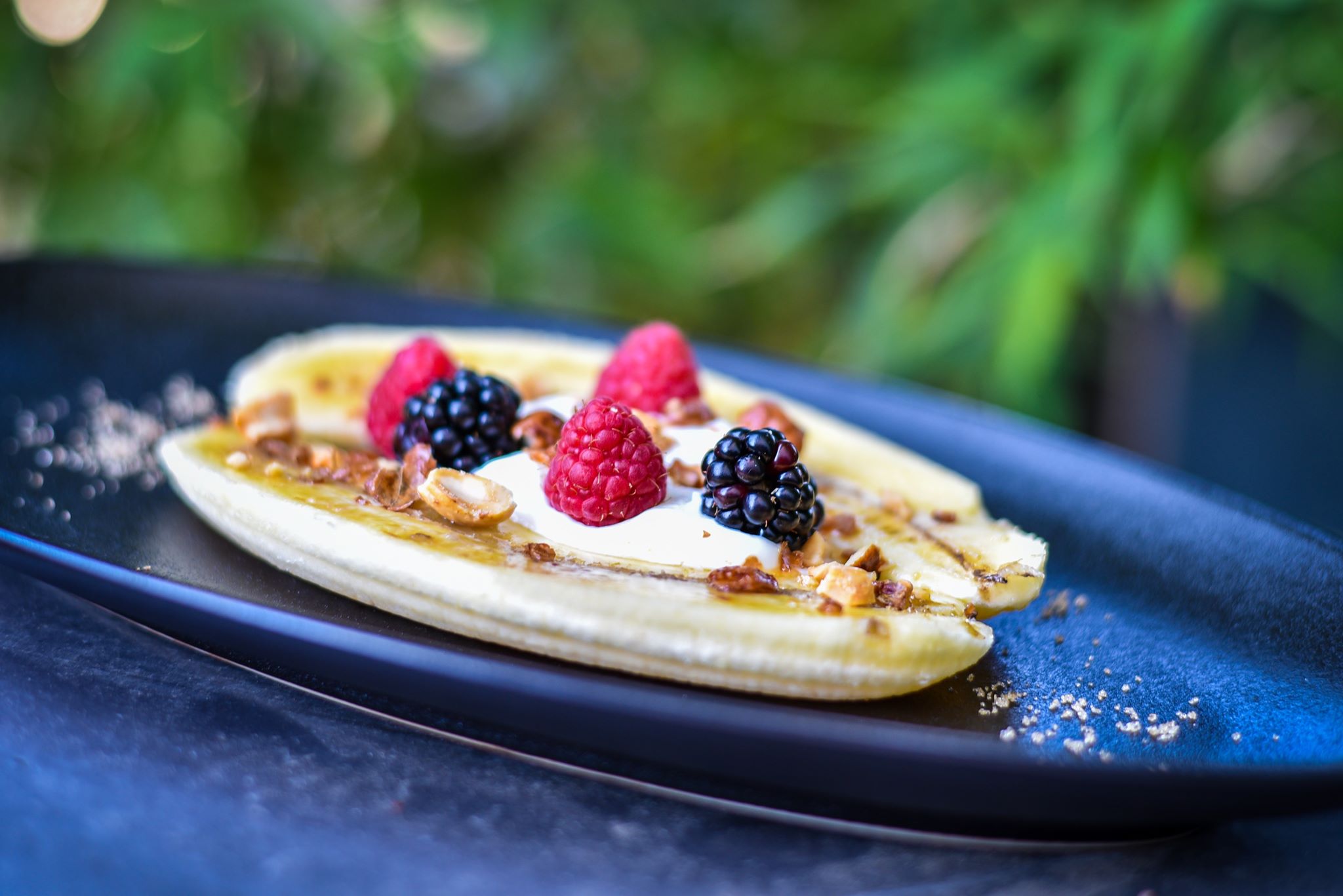 Banana split aux fruits frais